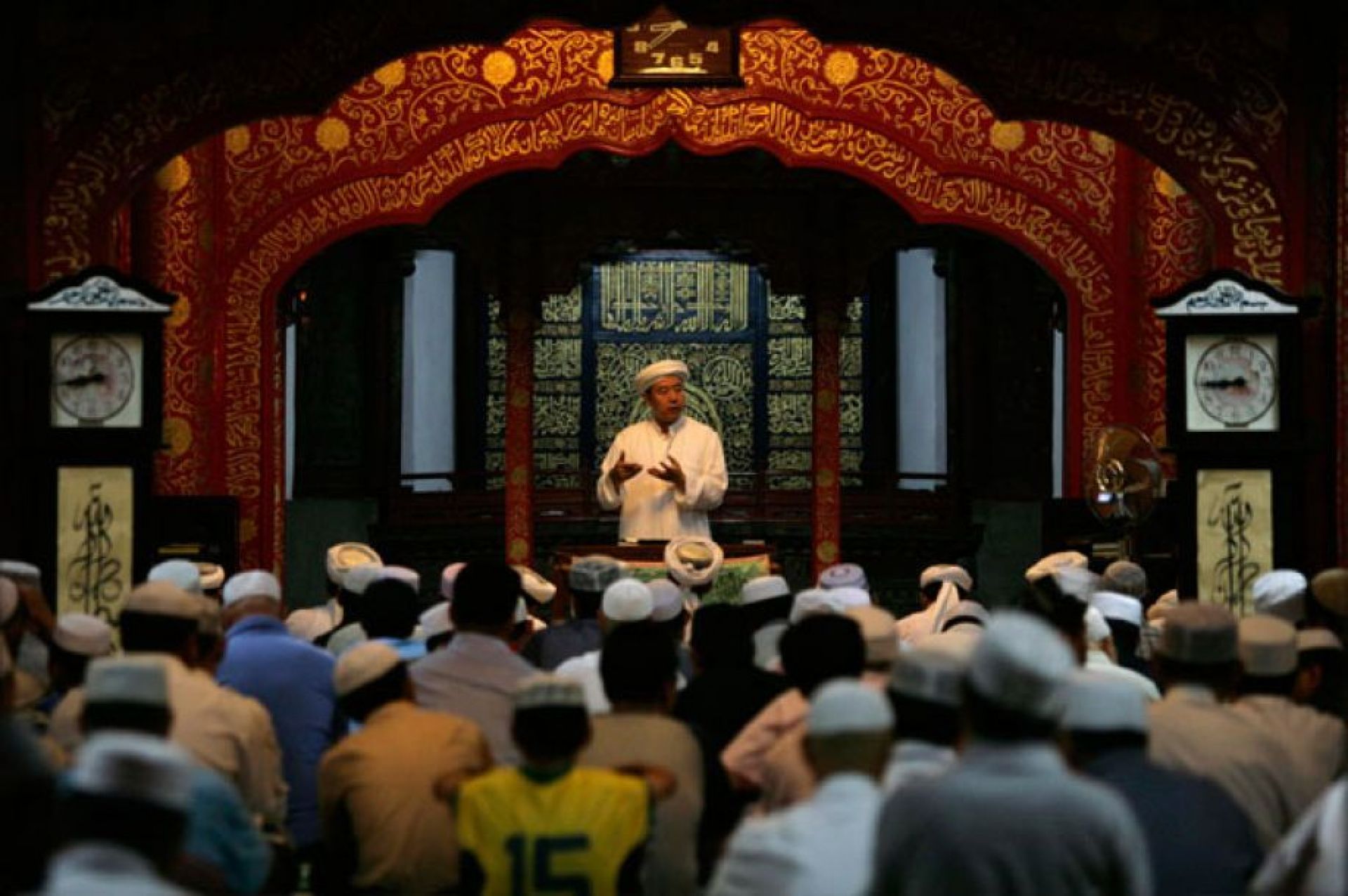Умершие в рамадан мусульмане. Китай Рамадан. Рамадан 2009 года. Молитва в мечети. Мечеть нюдзе в Пекине.