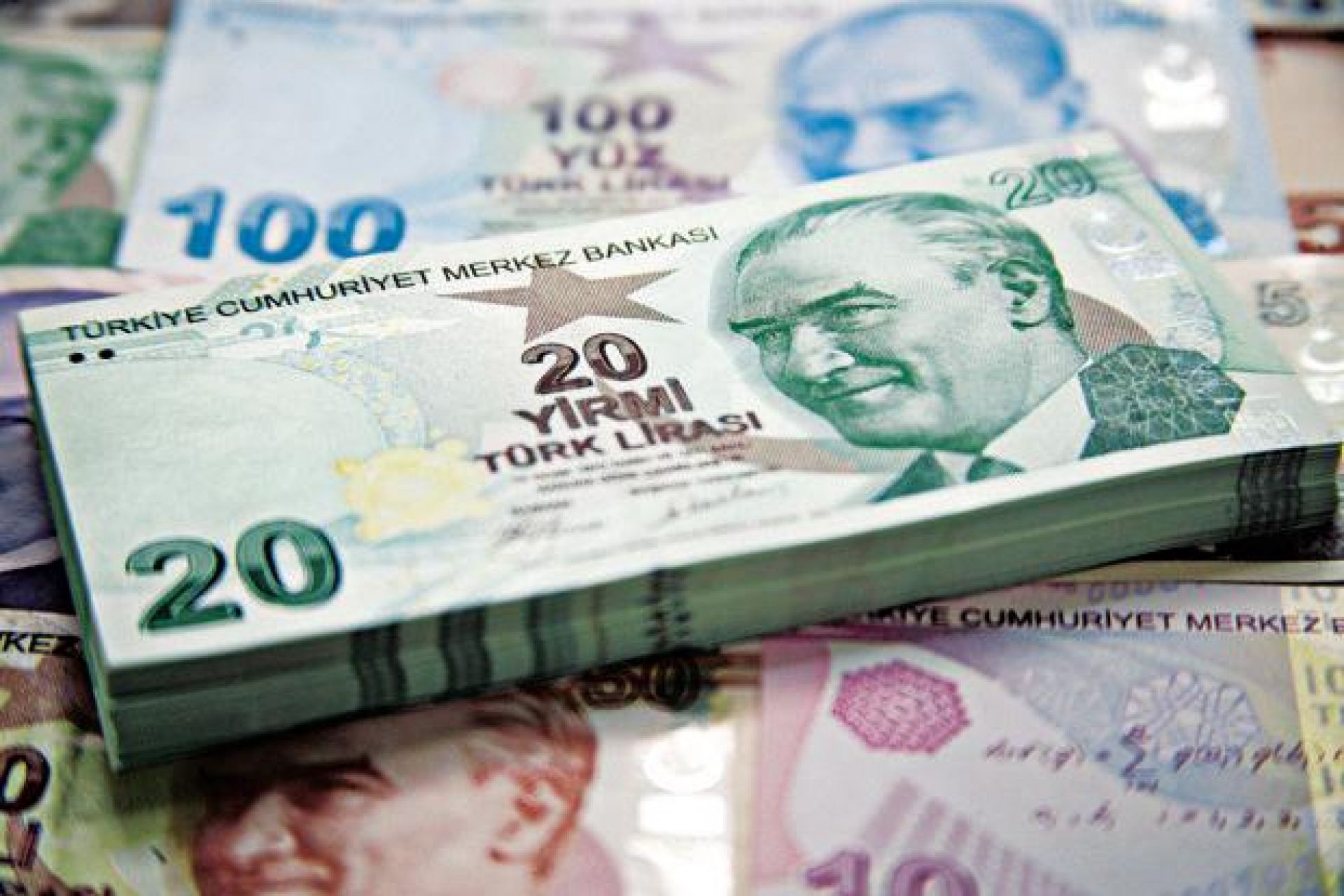 В турции доллары или евро. Турецкие купюры. Турецкие деньги купюры.