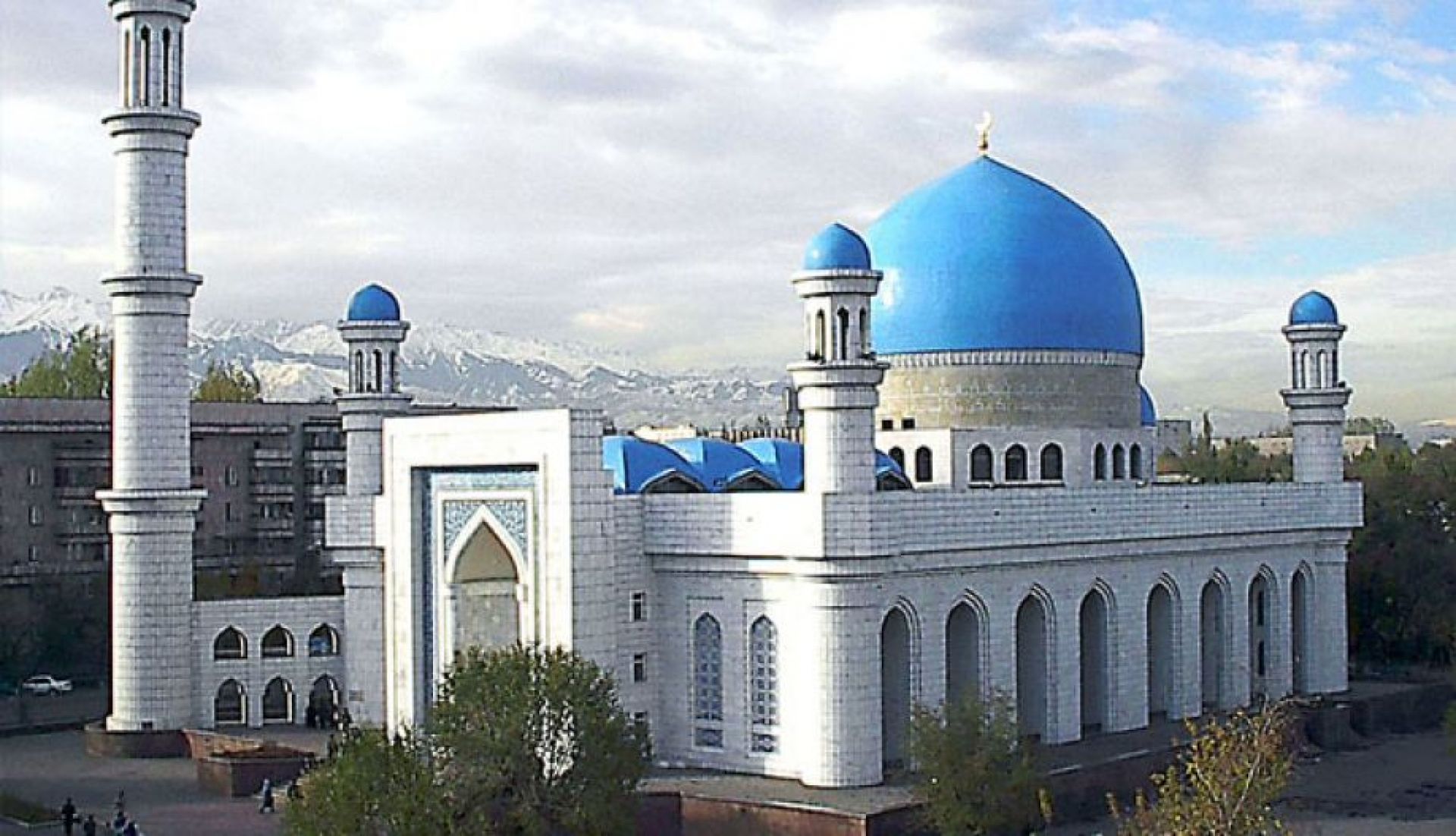 Ата мирный. Центральная мечеть (Алма-Ата). Мечеть в Алматы. Главная мечеть Алматы. Центральная мечеть (Шымкент).